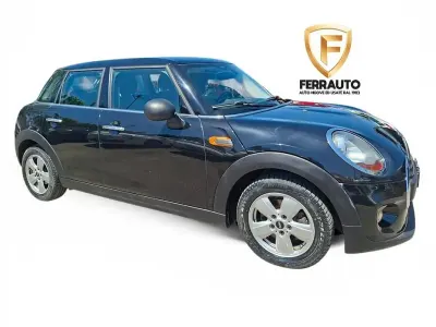 Usata Mini ONE 75 CV (55 kW) 2018 Nero Utilitaria