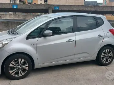 Usata Kia Venga 90 CV (66 kW) 2018 Grigio Utilitaria