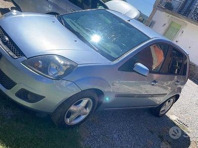 Begagnad Ford Fiesta 68 HK (50 kW) 2007 Halvkombi