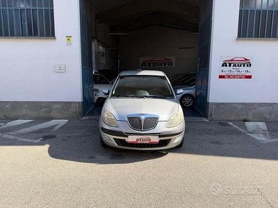 Usata Lancia Ypsilon 75 CV (55 kW) 2006 Grigio Utilitaria