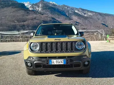 Usata Jeep Renegade Trailhawk 170 CV (125 kW) 2015 Verde SUV