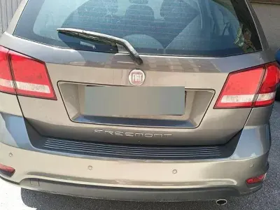Usata Fiat Freemont 140 CV (102 kW) 2011 Grigio SUV