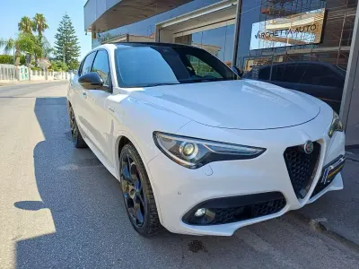 Usata Alfa Romeo Stelvio Veloce 209 CV (153 kW) 2022 Bianco SUV