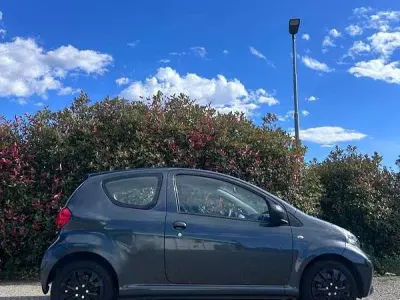 Usata Toyota Aygo 68 CV (50 kW) 2008 Grigio Utilitaria