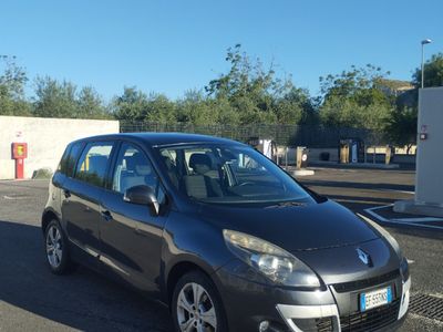 Usata Renault Scénic III 110 CV (80 kW) 2010 Grigio Monovolume