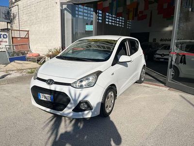 Usata Hyundai i10 Comfort 67 CV (49 kW) 2014 Bianco Utilitaria
