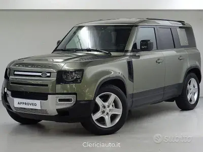 Usata Land Rover Defender SE 200 CV (147 kW) 2022 Verde SUV