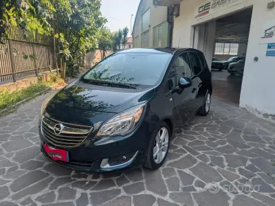 Usata Opel Meriva Cosmo 120 CV (88 kW) 2015 Verde Monovolume