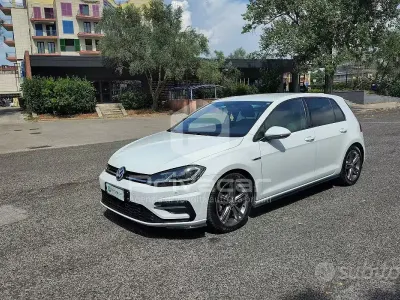 Usata VW Golf VII Sport 150 CV (110 kW) 2017 Bianco Utilitaria