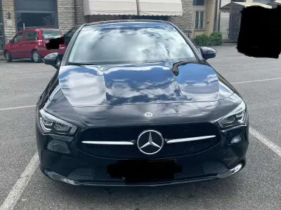 Gebraucht Mercedes CLA180 116 PS (85 kW) 2022 Schwarz Limousine