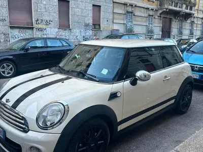 Usata Mini ONE 75 CV (55 kW) 2010 Bianco Utilitaria