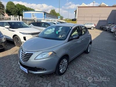 Usata Lancia Ypsilon Gold 69 CV (50 kW) 2014 Grigio Utilitaria