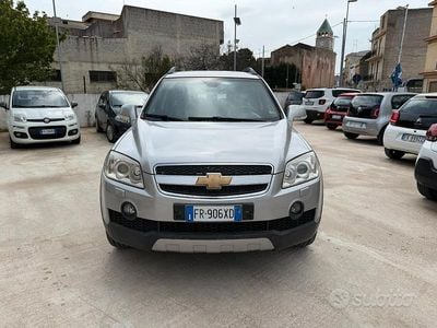Usata Chevrolet Captiva 150 CV (110 kW) 2007 Grigio SUV