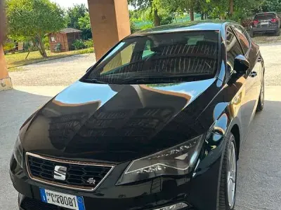 Usata Seat Leon FR 116 CV (85 kW) 2019 Nero Berlina