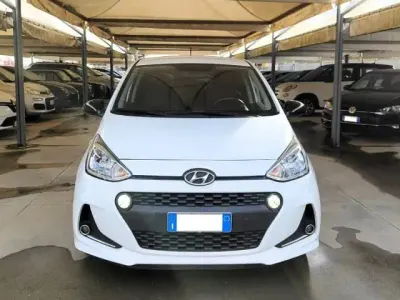 Gebraucht Hyundai i10 67 PS (49 kW) 2019 Weiß Kleinwagen