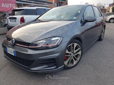 Usata VW Golf VII GTI 230 CV (169 kW) 2017 Gray Berlina