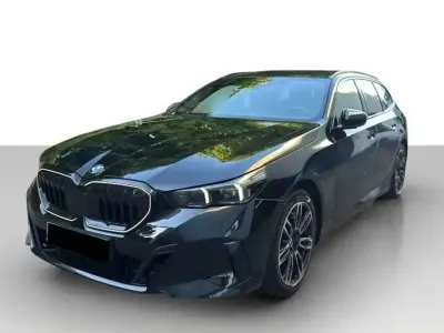 Usata BMW 520 M Sport 197 CV (144 kW) 2025 Nero zaffiro Station wagon