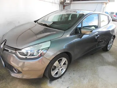 Second-hand Renault Clio IV 75 CP (55 kW) 2014 Argintiu Berlinǎ