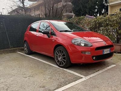 Usata Fiat Grande Punto 69 CV (50 kW) 2013 Utilitaria