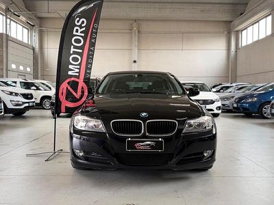 Usata BMW 318 143 CV (105 kW) 2010 Nero Station wagon