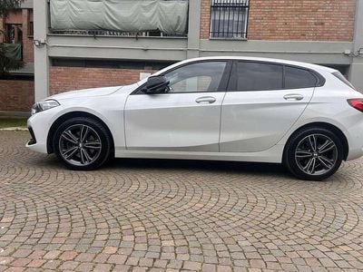 Begagnad BMW 118 136 HK (100 kW) 2019 Halvkombi