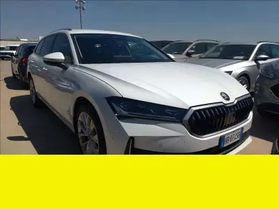 Nuova Skoda Superb 150 CV (110 kW) 2026 Other Station wagon