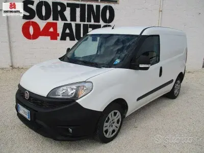Usata Fiat Doblò 90 CV (66 kW) 2016 Bianco Monovolume
