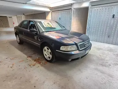 Usata Audi A8 Comfort 179 CV (131 kW) 2002 Bluazzurro Berlina