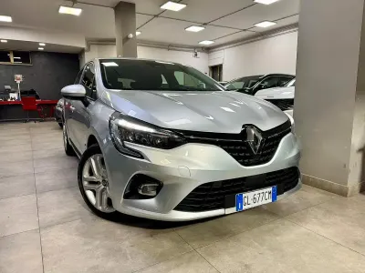 Usata Renault Clio Zen 91 CV (66 kW) 2022 Grigio Utilitaria