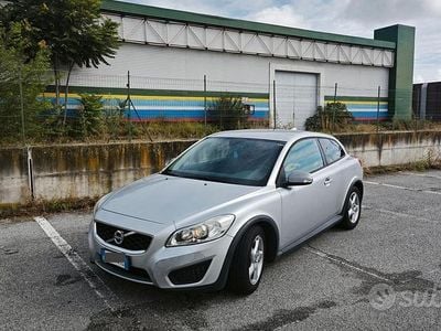 Usata Volvo C30 109 CV (80 kW) 2012 Grigio Utilitaria
