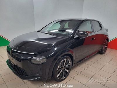 Begagnad Lancia Ypsilon 101 HK (74 kW) 2025 Svart Halvkombi