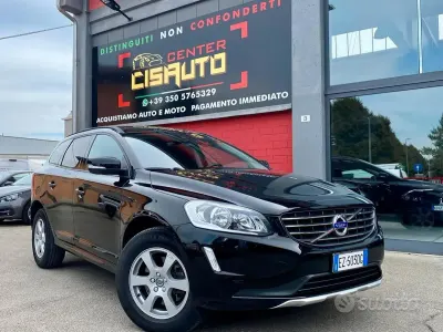 Usata Volvo XC60 Momentum 136 CV (100 kW) 2015 Nero SUV