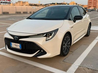 usata Toyota Corolla Hybrid 2.0