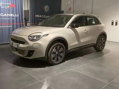 Usata Fiat 600 145 CV (106 kW) 2025 Beige SUV