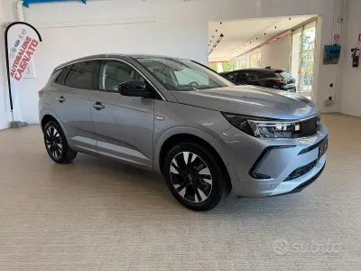 Usata Opel Grandland X Elegance 131 CV (96 kW) 2023 Grigio SUV