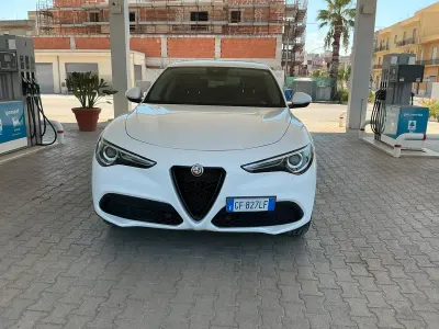 Usata Alfa Romeo Stelvio Sprint 190 CV (139 kW) 2021 Bianco SUV