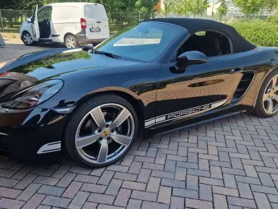 Usata Porsche 718 300 CV (220 kW) 2024 Nero Cabrio
