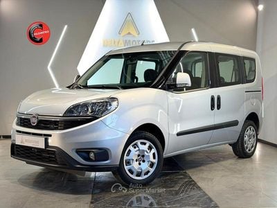 Usata Fiat Doblò Lounge 95 CV (69 kW) 2018 Grigio Monovolume