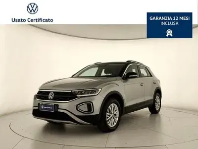 Usata VW T-Roc Life 116 CV (85 kW) 2025 Argento SUV