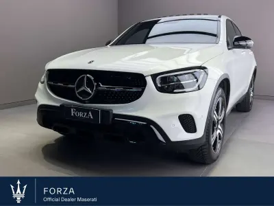 Usata Mercedes GLC300 194 CV (142 kW) 2022 Bianco diamante SUV