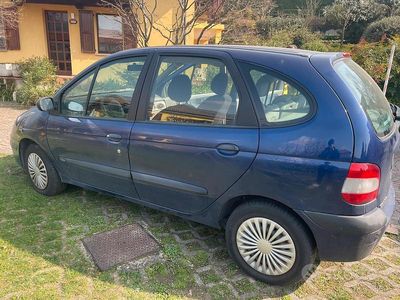 Usata Renault Mégane II 2002 Blu Berlina