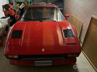 Usata Ferrari 208 155 CV (114 kW) 1982 Rosso Coupé