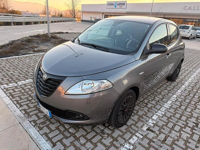 Usata Lancia Ypsilon S 69 CV (50 kW) 2013 Grigio Utilitaria