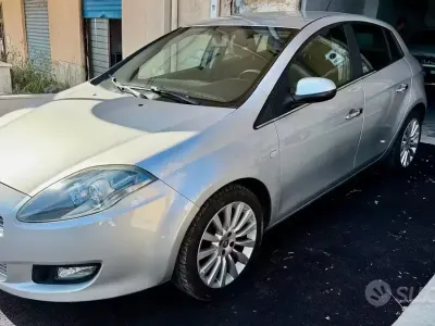 Usata Fiat Bravo 120 CV (88 kW) 2012 Grigio Utilitaria