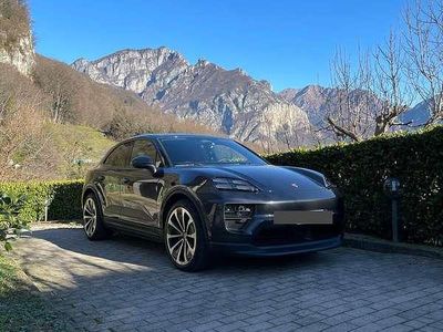 Usata Porsche Macan 300 kW (408 CV) 2024 Nero SUV