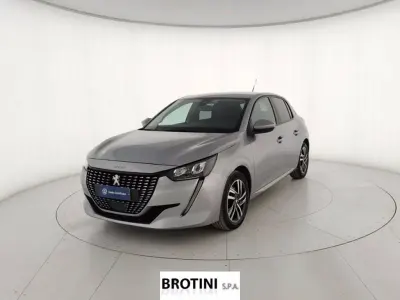 Usata Peugeot 208 Allure 101 CV (74 kW) 2021 Grigio metallizzato Utilitaria