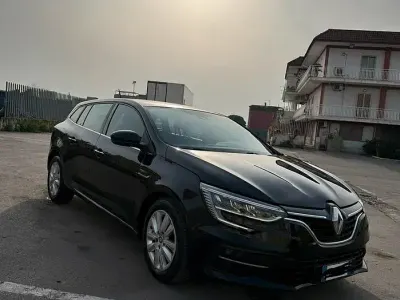 Usata Renault Mégane GrandTour 116 CV (85 kW) 2023 Nero Station wagon
