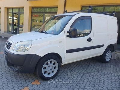 Begagnad Fiat Doblò 105 HK (77 kW) 2007 Vit Minibuss