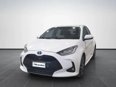 Usata Toyota Yaris Hybrid Trend 92 CV (67 kW) 2021 Bianco Berlina