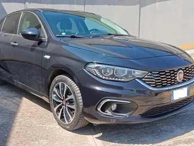 Usata Fiat Tipo Lounge 95 CV (69 kW) 2019 Nero Berlina